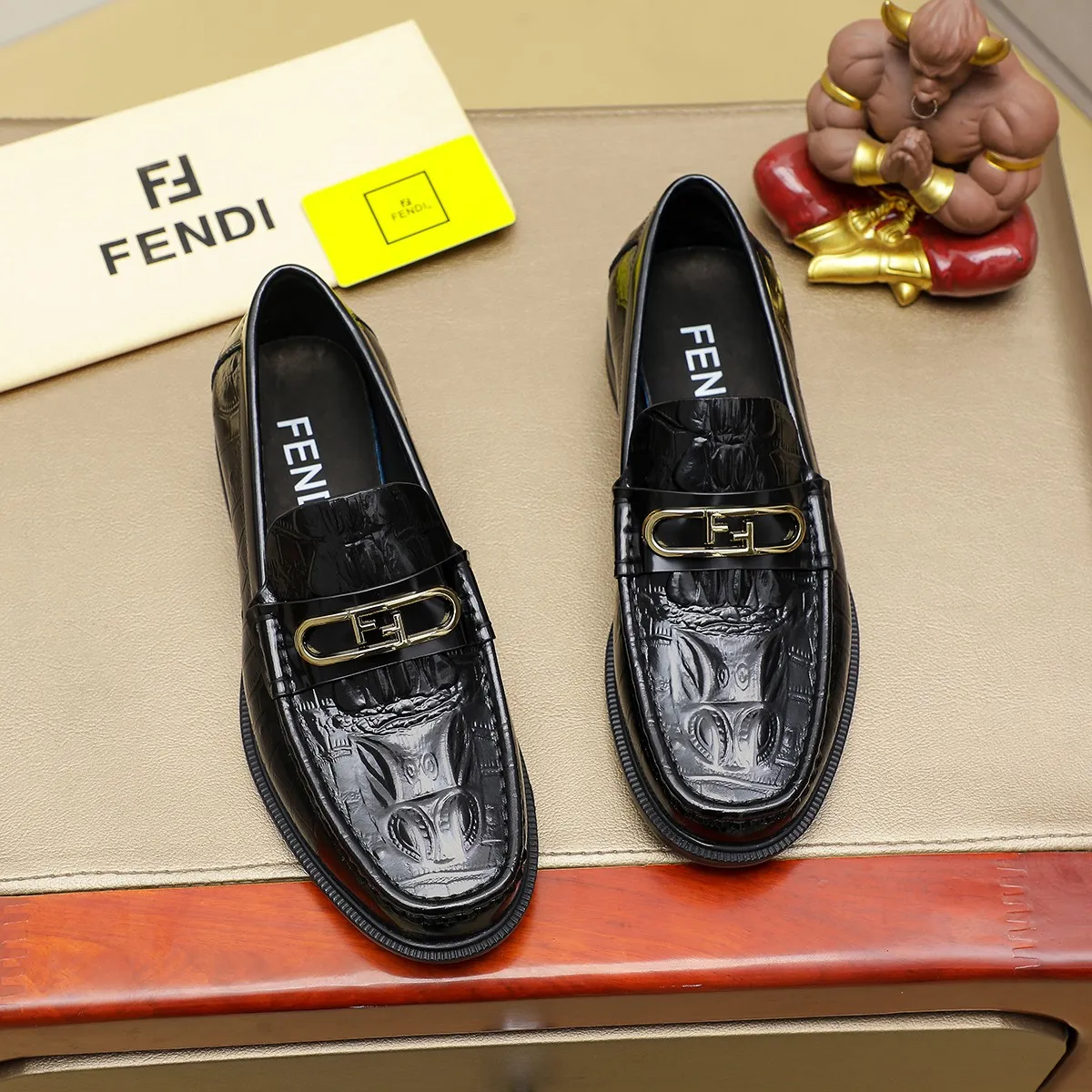 Men's shoes💰460 🕷🕷【FENDI】The latest men's formal leather shoes🇨🇳Classic series not to be missed💯The first layer is made of imported first-layer cowhide☘Original quality, the leather is smooth and delicate🎋The version is awesome, the perfect streamlined outline🍇🐮Leather lining, color, size 38-45...